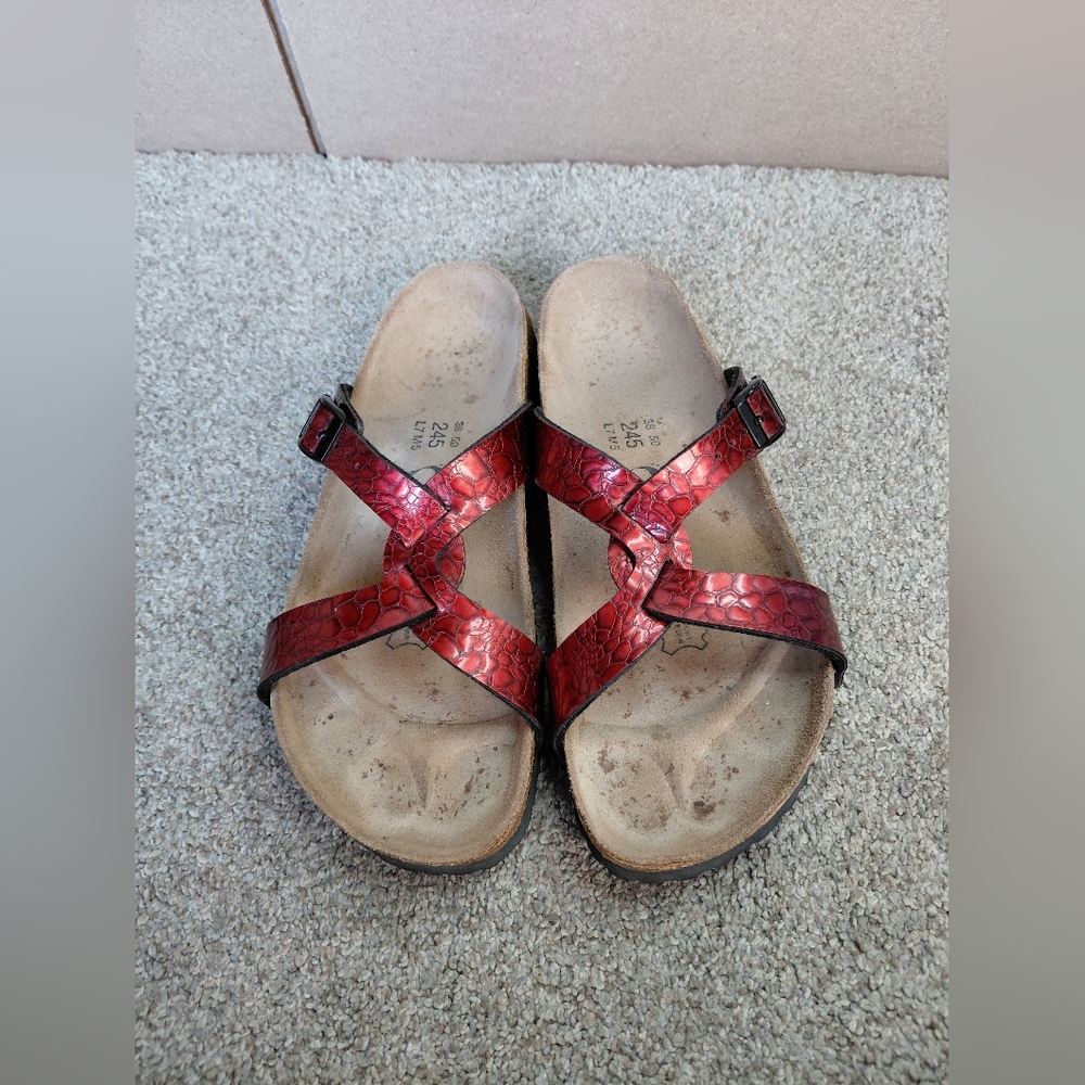 Birkis By Birkenstock Women Size 38/7 Us Narrow Stylish RedSandals - Picture 10 of 11